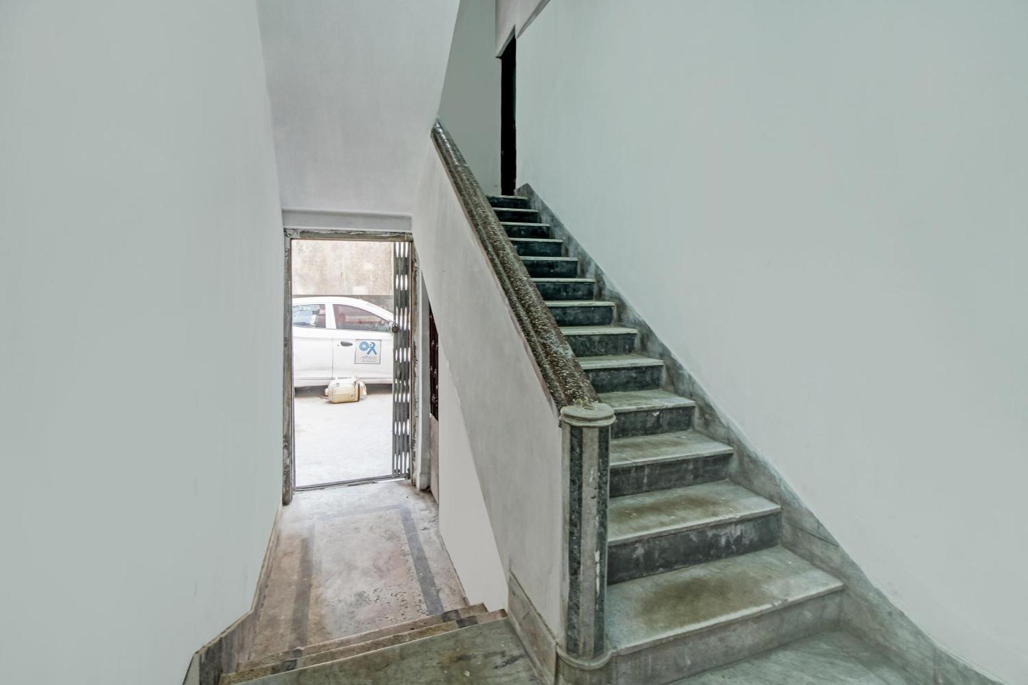 Hotel O Nilay Guest House Behala Екстер'єр фото